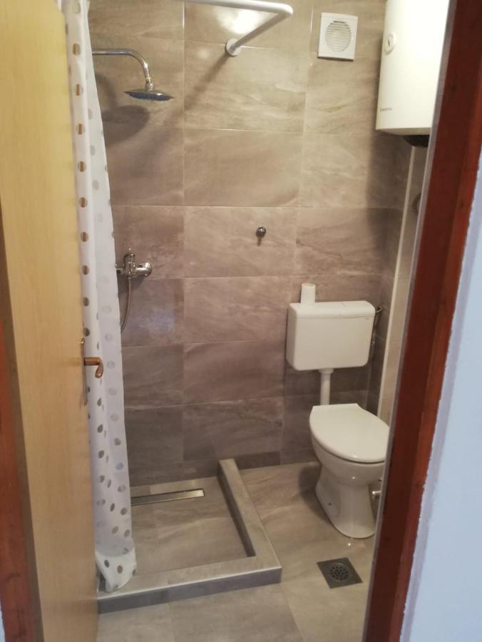 Apartamento Leo Vir Exterior foto