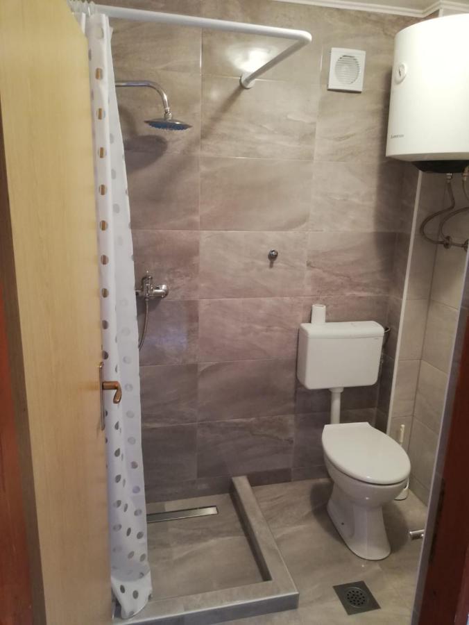 Apartamento Leo Vir Exterior foto