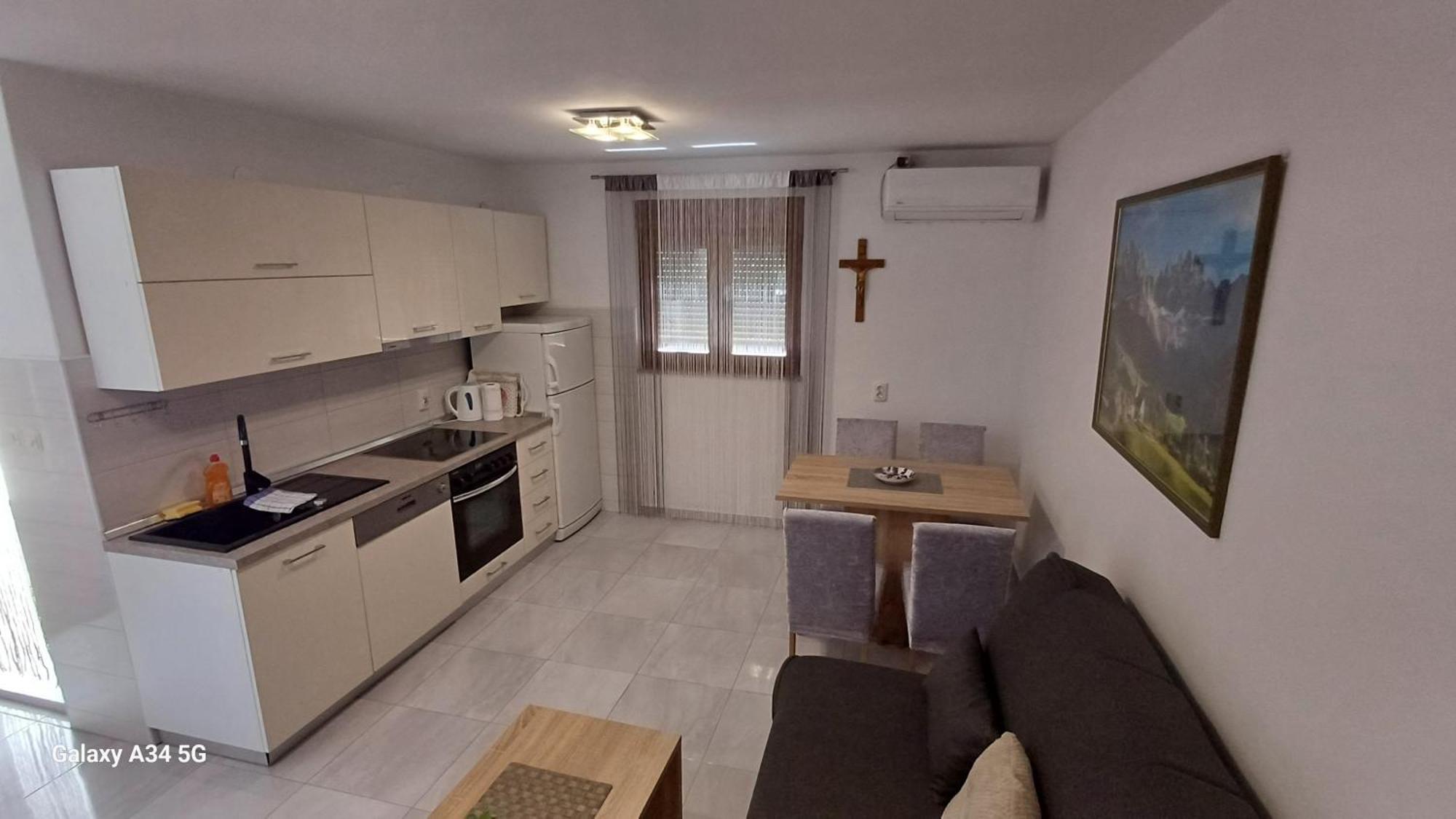Apartamento Leo Vir Exterior foto