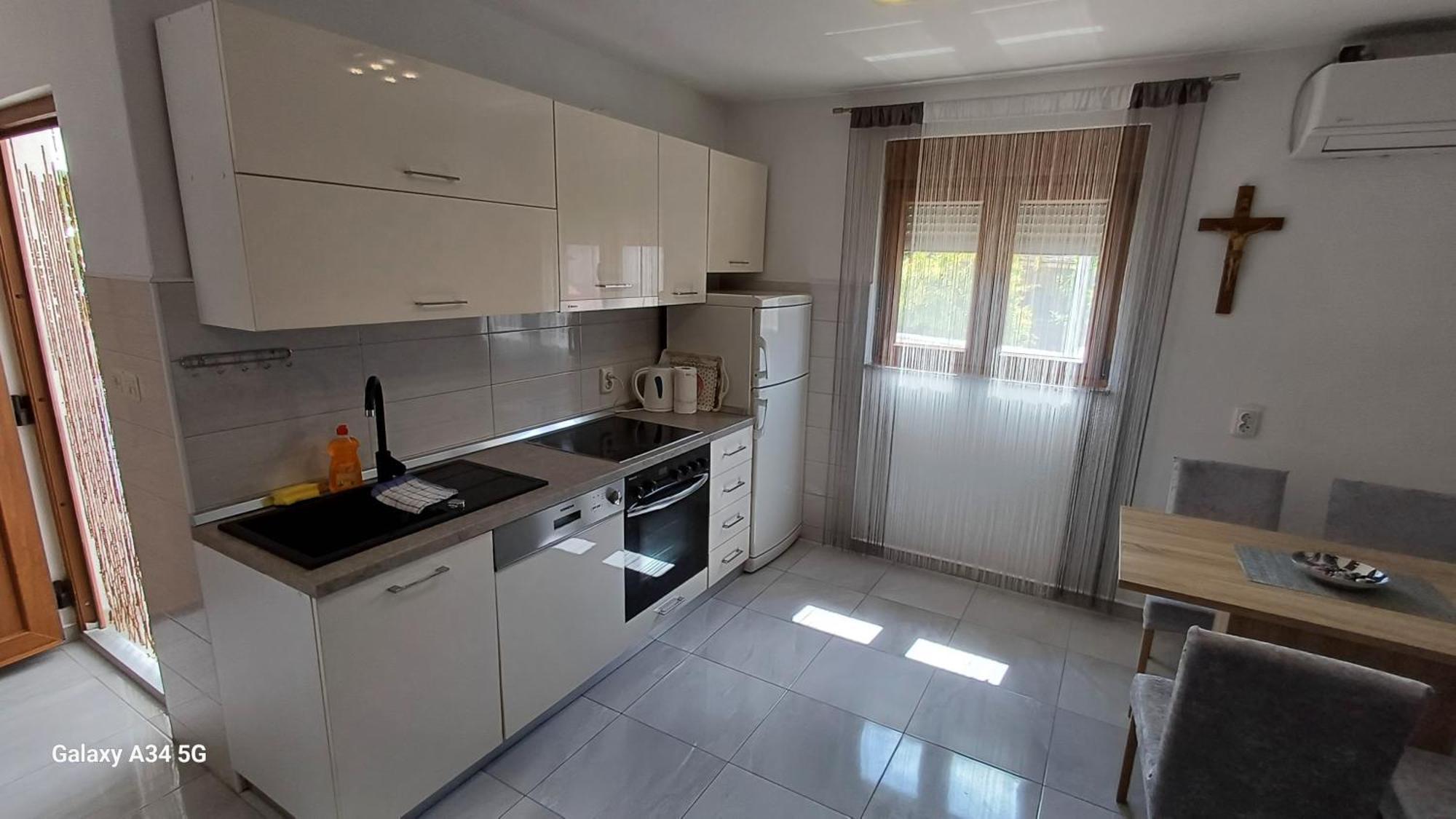 Apartamento Leo Vir Exterior foto