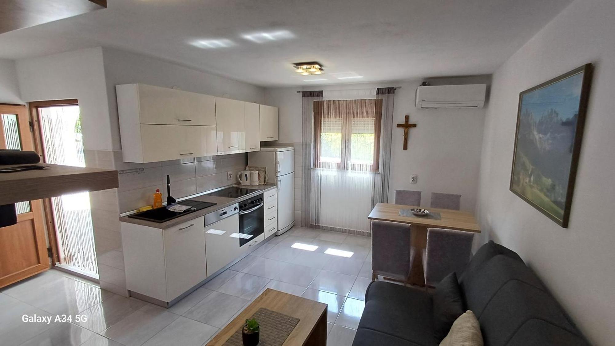 Apartamento Leo Vir Exterior foto