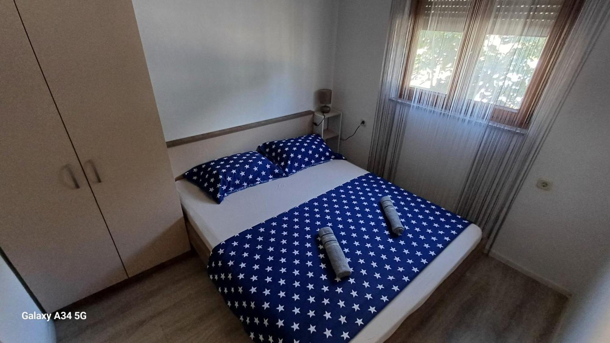 Apartamento Leo Vir Exterior foto